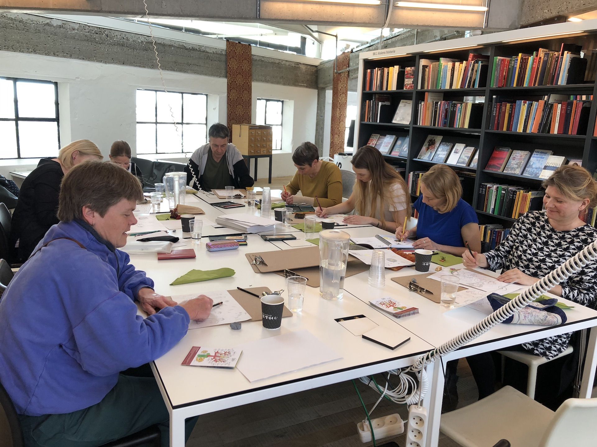 Foto af Tegn en Bog workshop på biblioteket i Helsingør